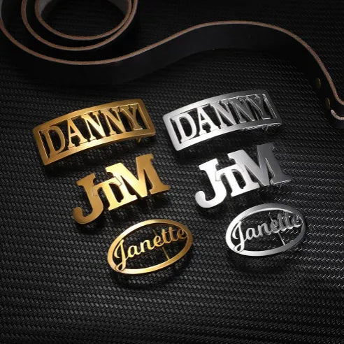 Personalized engraved name tags in gold and silver, custom jewelry for gifts