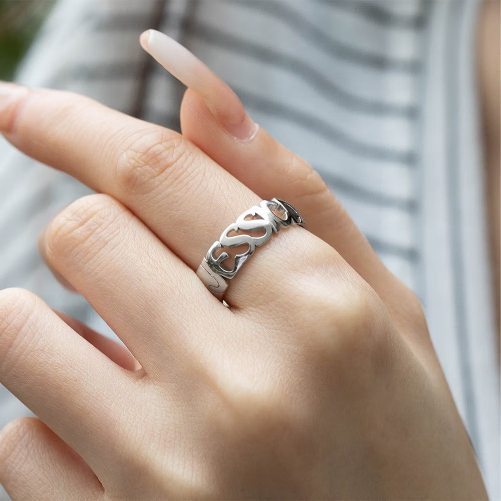 Elegant personalized name rings in sterling silver 925 worn by model