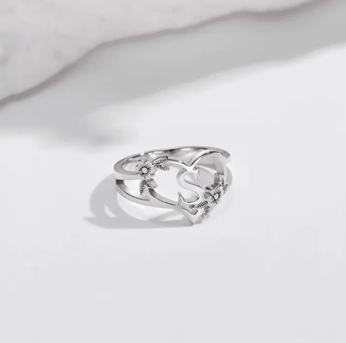 Custom Initial Heart & Flower Ring - Dainty Letter Design - Perfect Initial Ring for Anniversary or Birthday Gift for Her. - Belbren