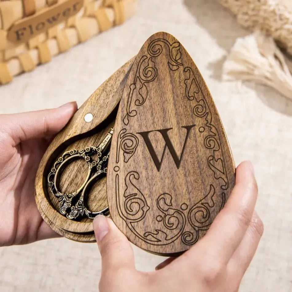 Vintage European/Stork Embroidery Scissors with Custom Engraved Wooden Box - Precision Sewing Tool for Crafters and DIY - Belbren