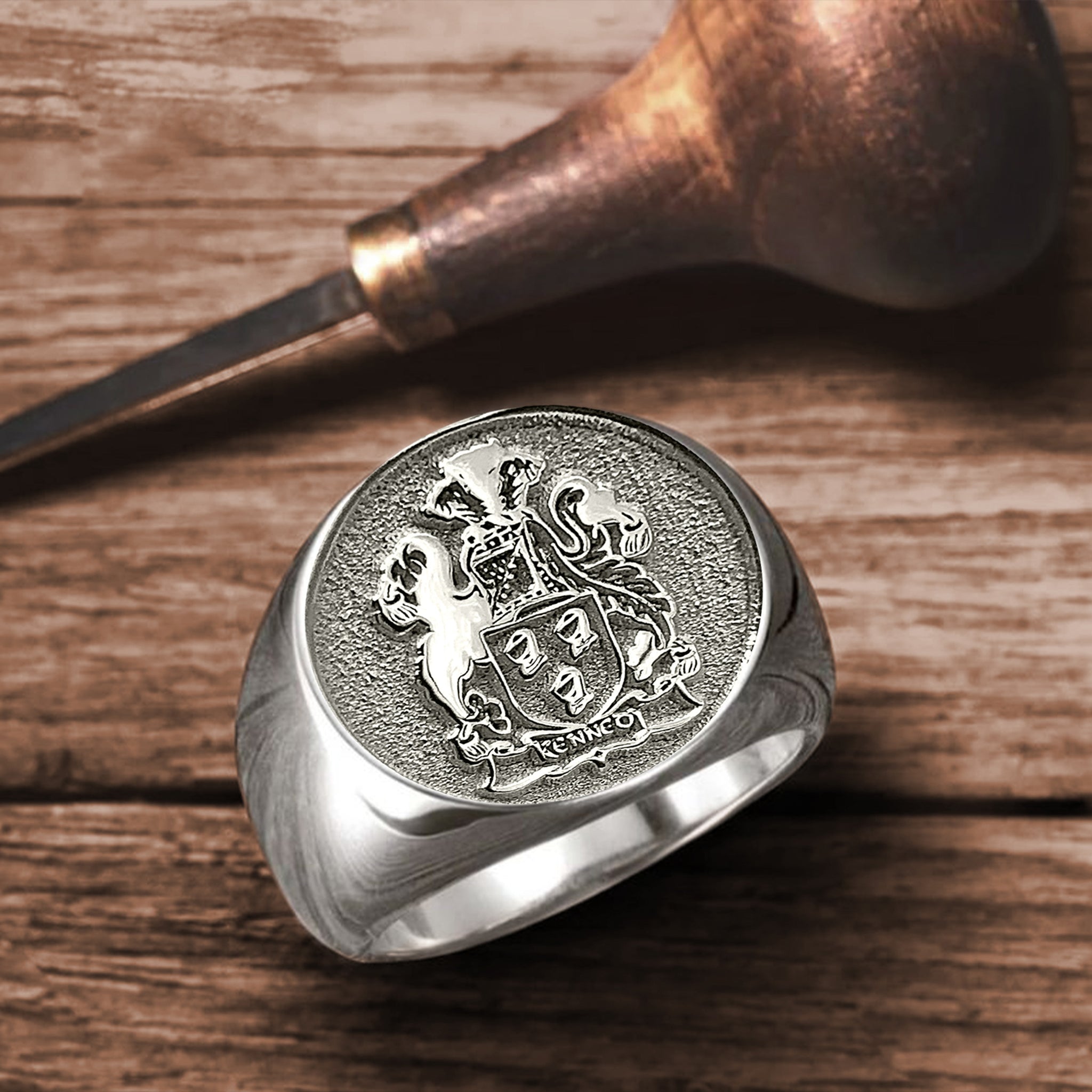 Personalized Family Crest Wax Seal Ring | Custom Coat of Arms Signet Ring | Heritage Crest Keepsake Jewelry Gift for Him - Belbren