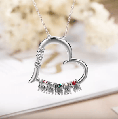 Customizable Birthstone Heart Necklace - Engraved Family Names Pendant, Ideal Gift for Mothers & Grandmothers