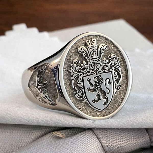 Personalized Family Crest Ring, Custom Coat of Arms Signet Ring in Sterling Silver