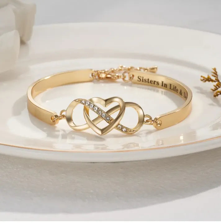 Custom Engraved Infinity & Heart Bracelet - Personalized Name Bangle, Ideal Gift for Daughter, Mom, Wife, Sister - Belbren