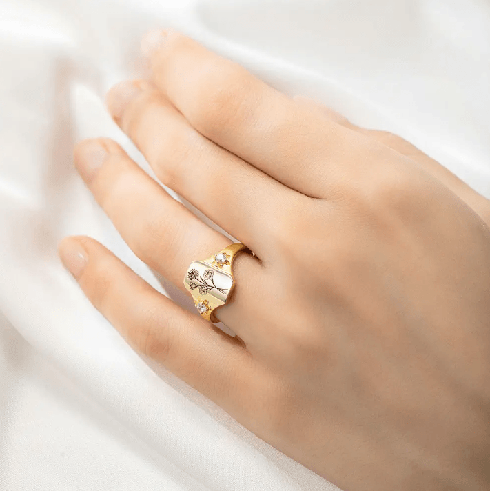 Birth Flower Signet Ring - Sterling Silver or Gold, Family Ring Bouquet Design, Perfect Gift for Her on Mother's Day - Belbren