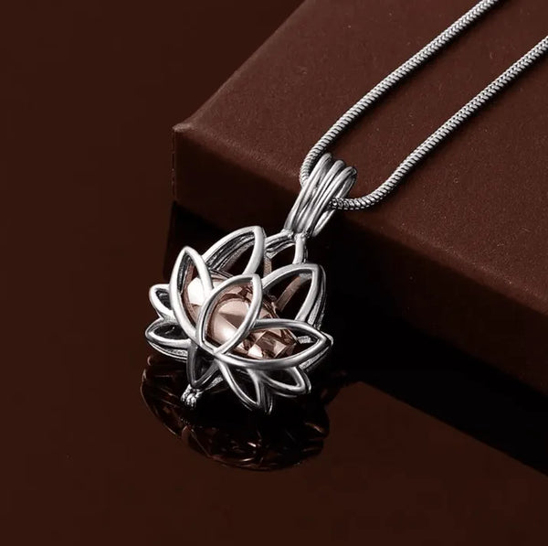 Custom Lotus Locket Urn Necklace - Personalized Cremation Jewelry for Human & Pet Ashes, Elegant Memorial Keepsake - Belbren