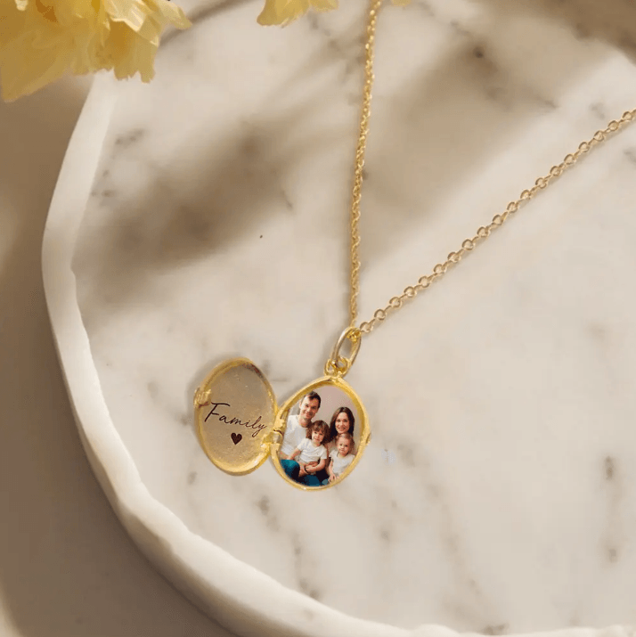 Personalized Family Birth Flower Locket Necklace - Engraved Photo Keepsake Jewelry - Perfect Mother's Day Gift for Her - Belbren