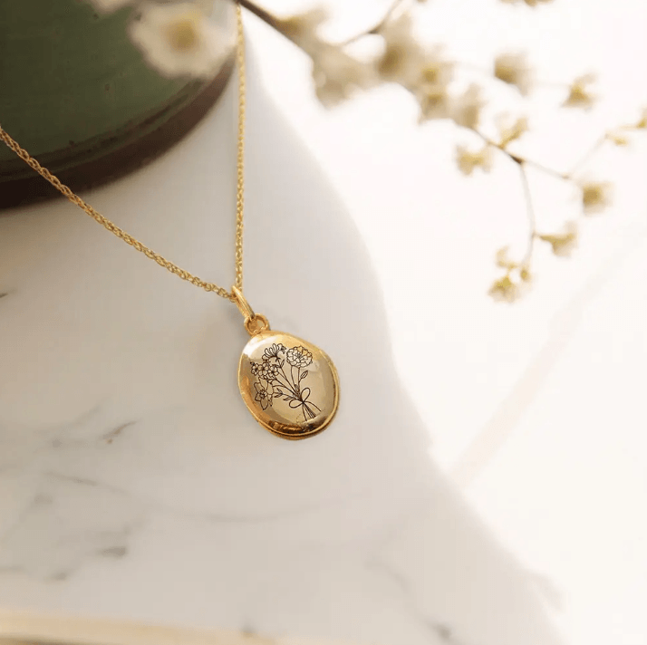 Personalized Family Birth Flower Locket Necklace - Engraved Photo Keepsake Jewelry - Perfect Mother's Day Gift for Her - Belbren