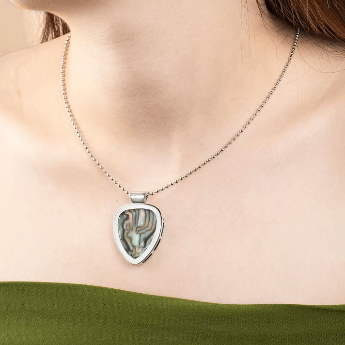 Personalized Guitar Pick Holder Necklace with 3 Bonus Picks - Brass Plectrum Pendant - Ideal Gift for Guitarists and Musicians - Belbren